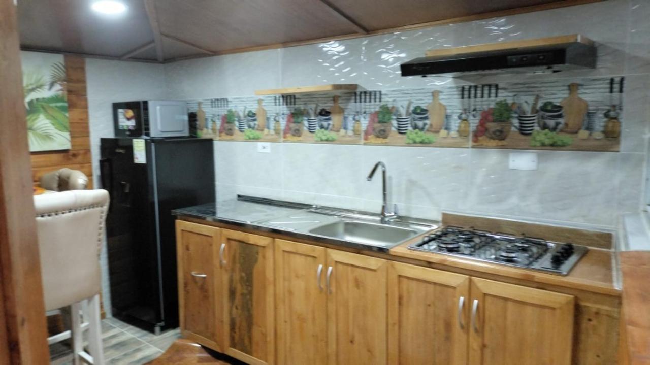 Villa Evelia อกิตาเนีย ภายนอก รูปภาพ